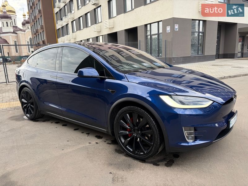 Внедорожник / Кроссовер Tesla Model X 2019 в Киеве