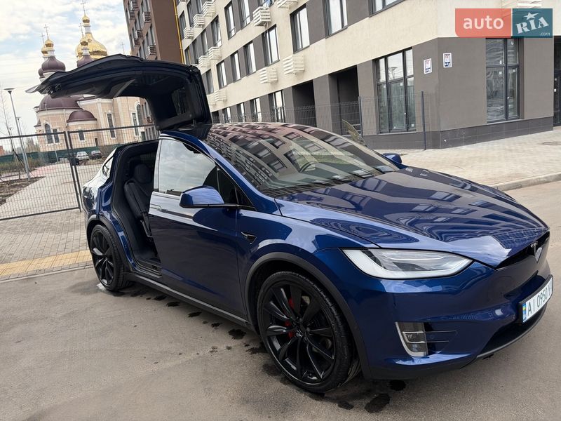 Внедорожник / Кроссовер Tesla Model X 2019 в Киеве