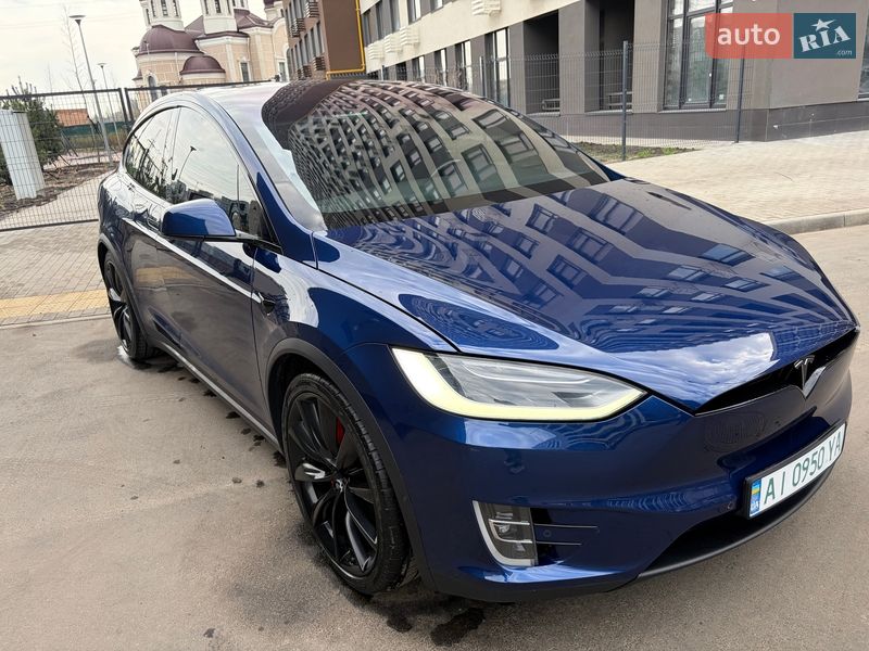 Внедорожник / Кроссовер Tesla Model X 2019 в Киеве