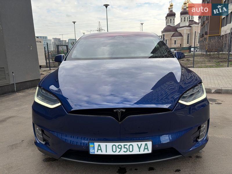 Внедорожник / Кроссовер Tesla Model X 2019 в Киеве