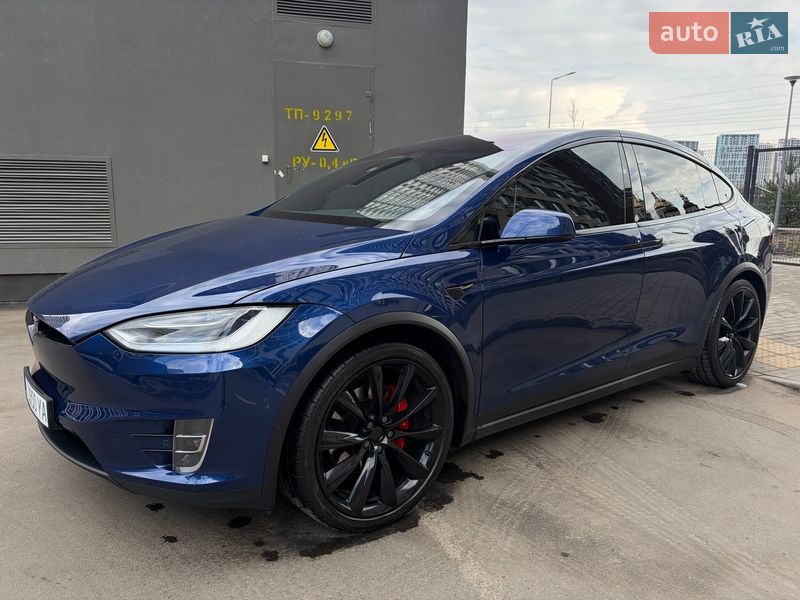 Внедорожник / Кроссовер Tesla Model X 2019 в Киеве