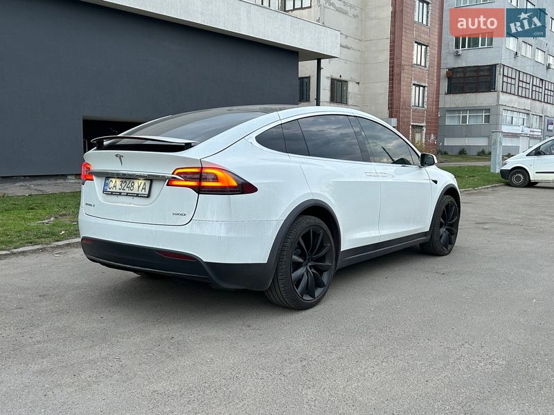 Позашляховик / Кросовер Tesla Model X 2017 в Черкасах фото 16 Позашляховик / Кросовер Tesla Model X 2017 в Черкасах