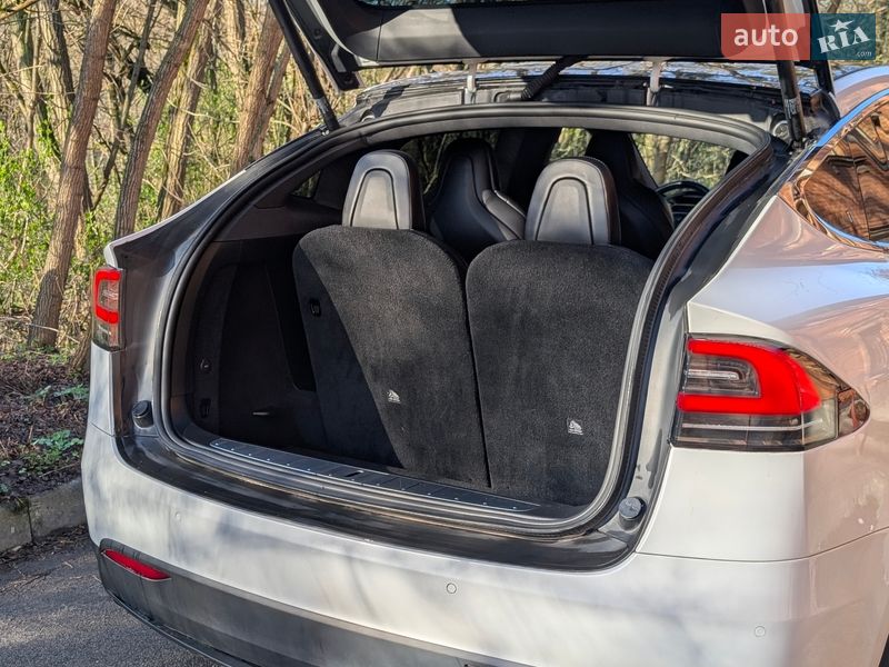 Позашляховик / Кросовер Tesla Model X 2017 в Києві
