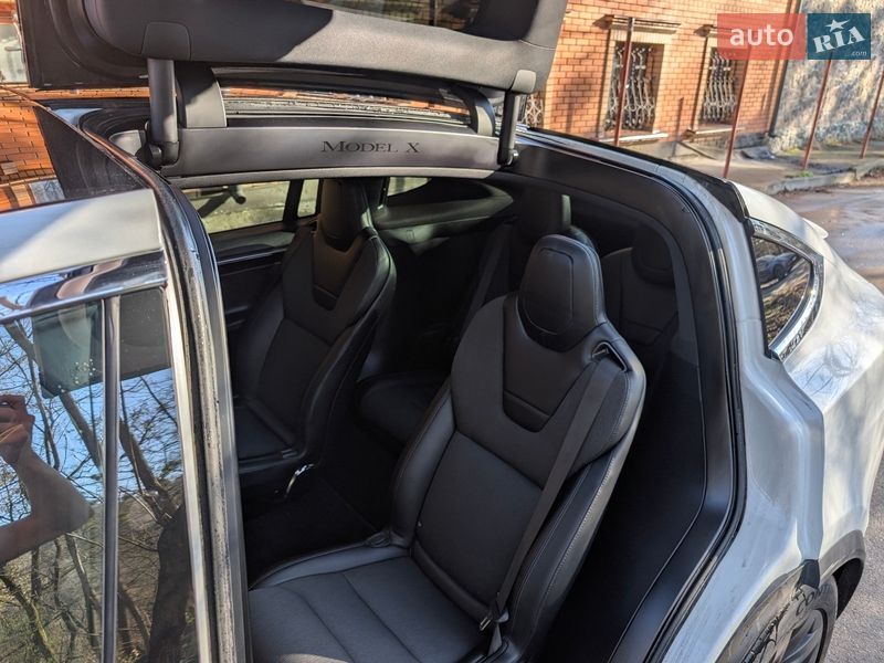 Позашляховик / Кросовер Tesla Model X 2017 в Києві