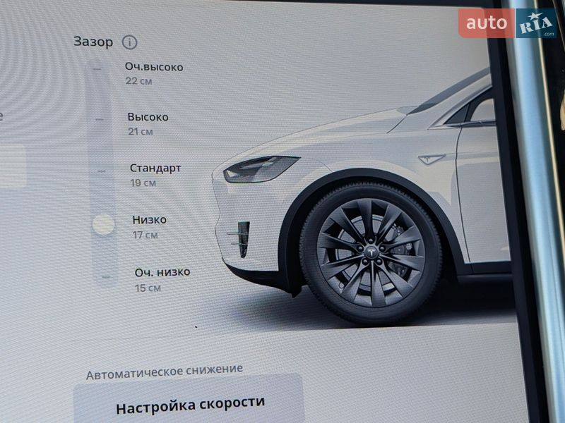 Позашляховик / Кросовер Tesla Model X 2017 в Києві