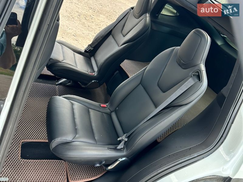 Позашляховик / Кросовер Tesla Model X 2019 в Києві