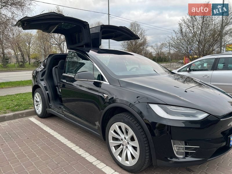Позашляховик / Кросовер Tesla Model X 2018 в Києві фото 4 Позашляховик / Кросовер Tesla Model X 2018 в Києві