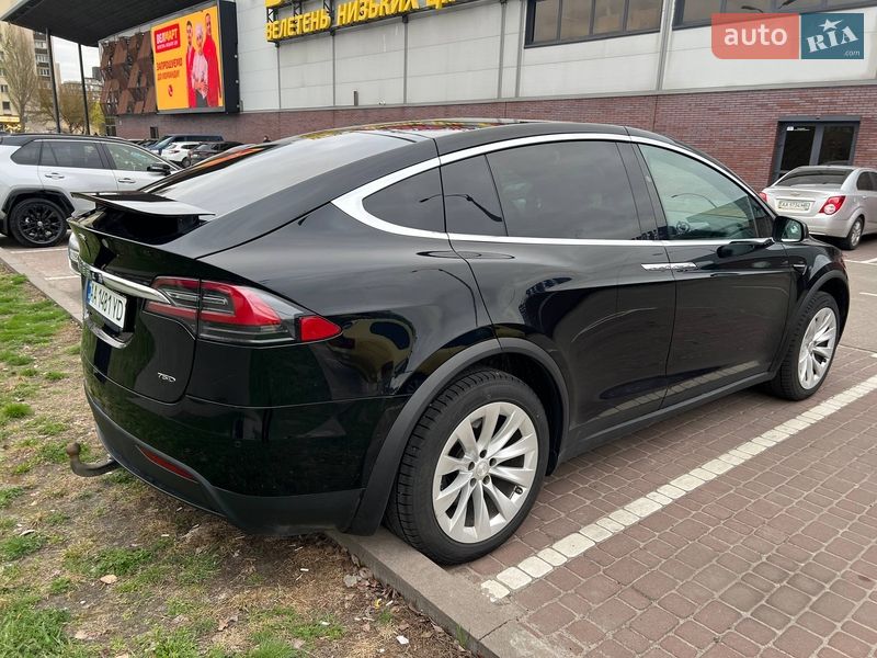 Позашляховик / Кросовер Tesla Model X 2018 в Києві фото 5 Позашляховик / Кросовер Tesla Model X 2018 в Києві
