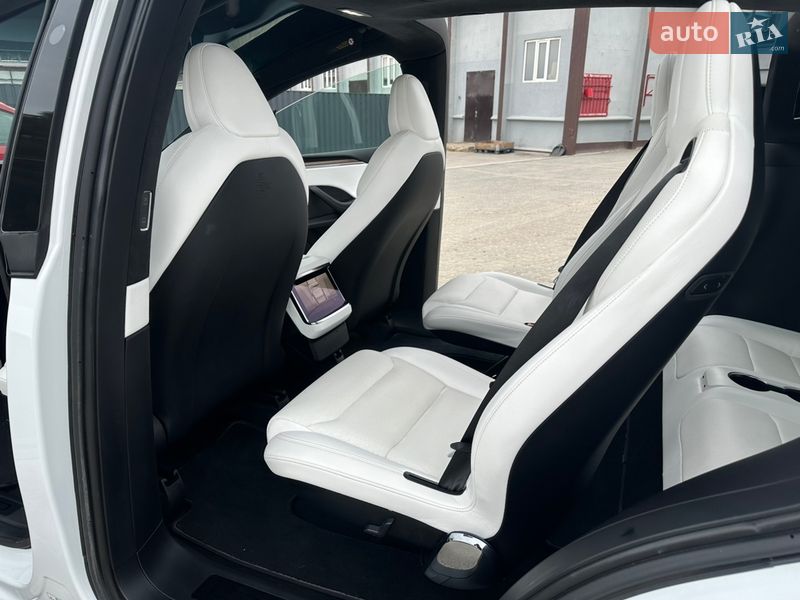 Позашляховик / Кросовер Tesla Model X 2023 в Кропивницькому