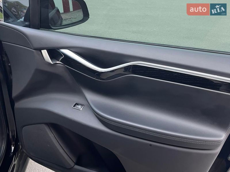 Внедорожник / Кроссовер Tesla Model X 2016 в Днепре