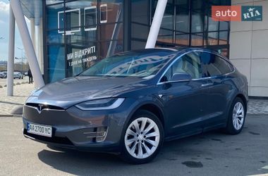 Позашляховик / Кросовер Tesla Model X 2018 в Києві