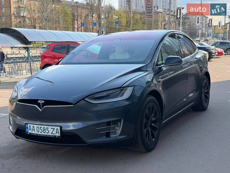Внедорожник / Кроссовер Tesla Model X 2017 в Киеве