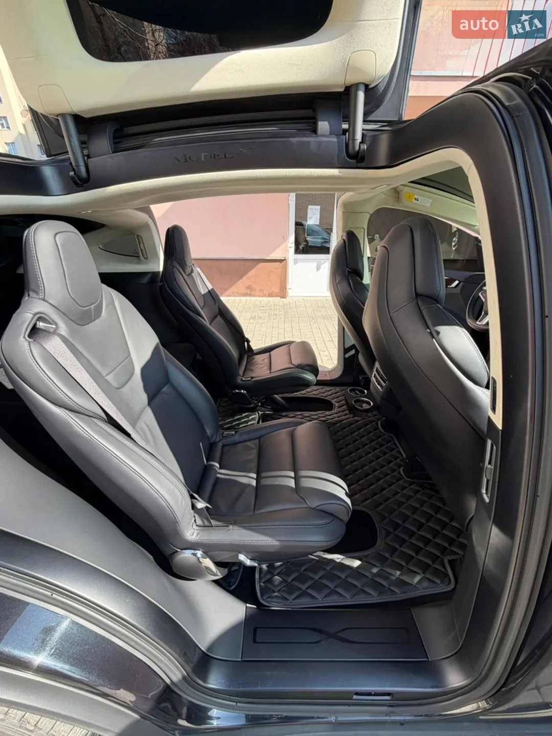 2017 Tesla Model X - мініатюра 51