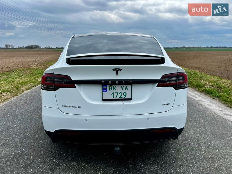 Внедорожник / Кроссовер Tesla Model X 2016 в Ровно