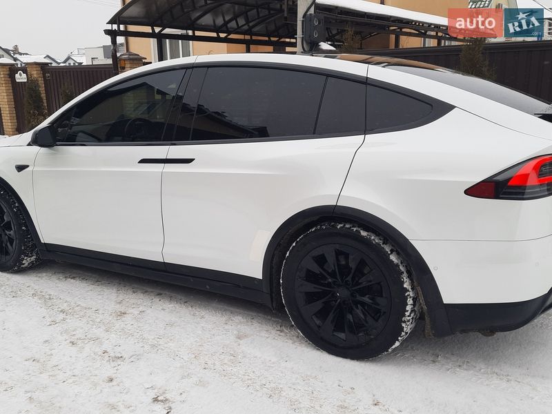 Внедорожник / Кроссовер Tesla Model X 2017 в Киеве фото 2 Внедорожник / Кроссовер Tesla Model X 2017 в Киеве