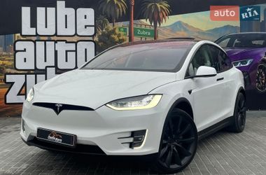 Позашляховик / Кросовер Tesla Model X 2019 в Львові