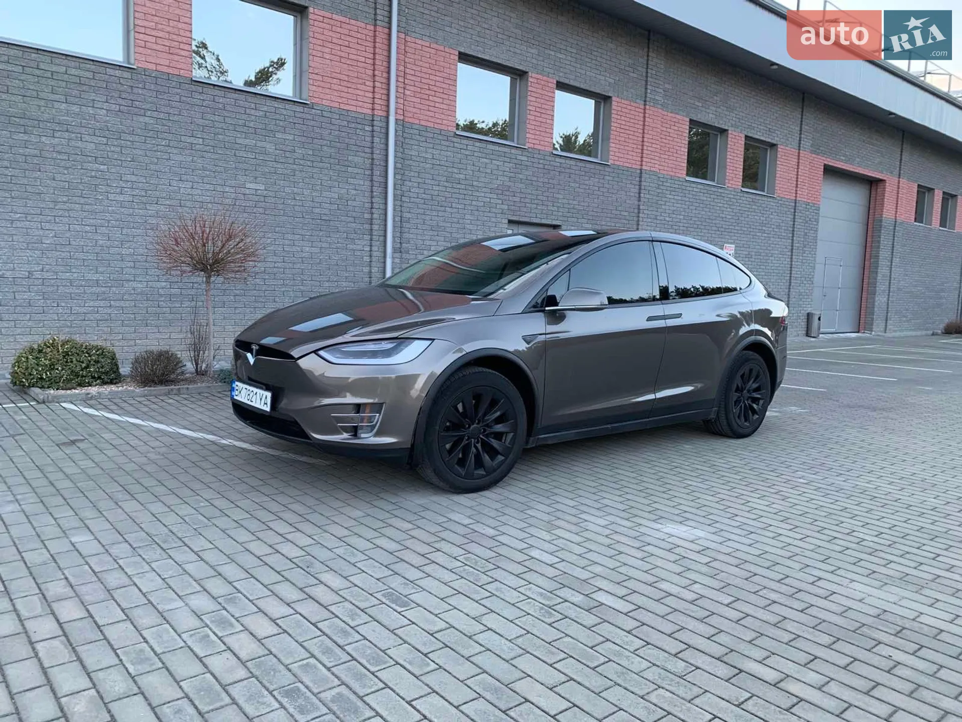 2016 Tesla Model X - мініатюра 14