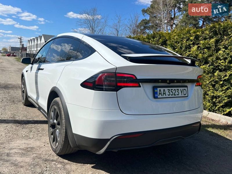 Внедорожник / Кроссовер Tesla Model X 2024 в Киеве