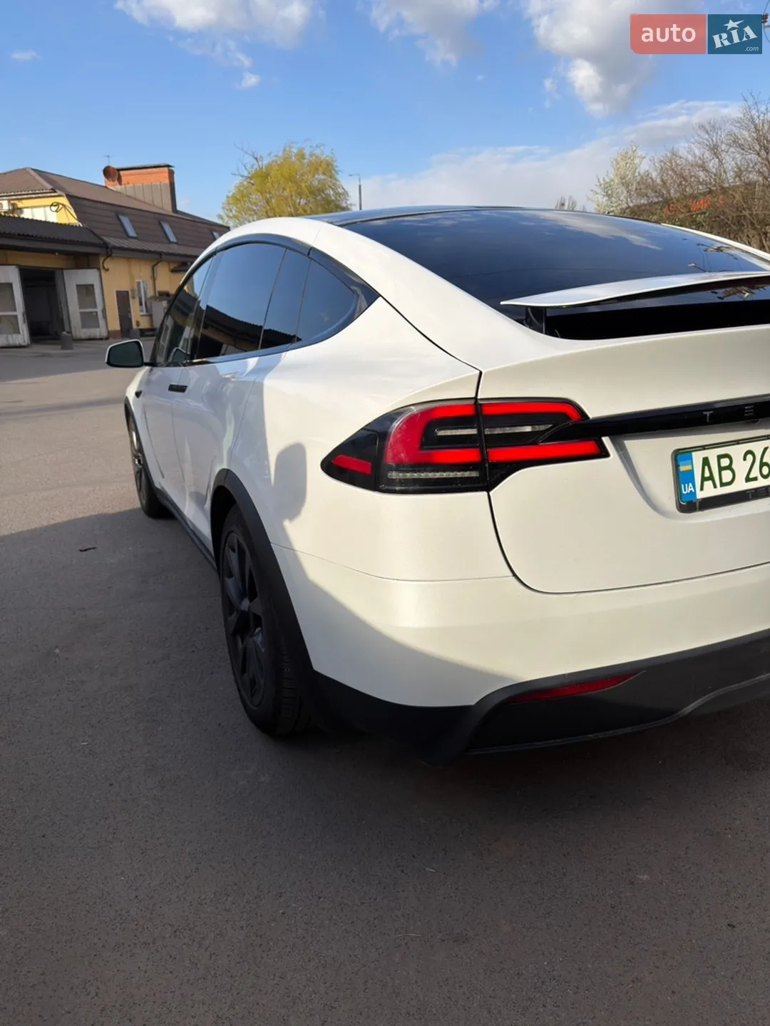 Tesla Model X 2023 VIN 7SAXCDE55PF425696 фото оголошення 4 з 5
