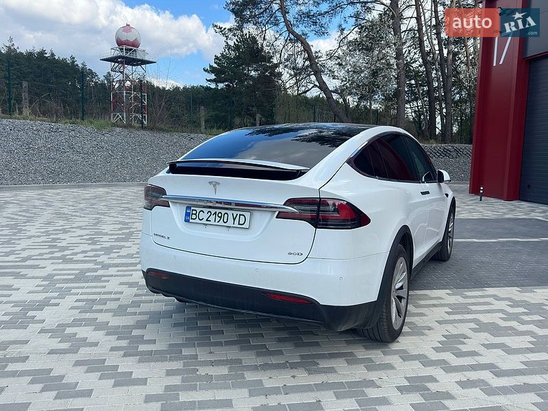 Позашляховик / Кросовер Tesla Model X 2017 в Львові фото 6 Позашляховик / Кросовер Tesla Model X 2017 в Львові