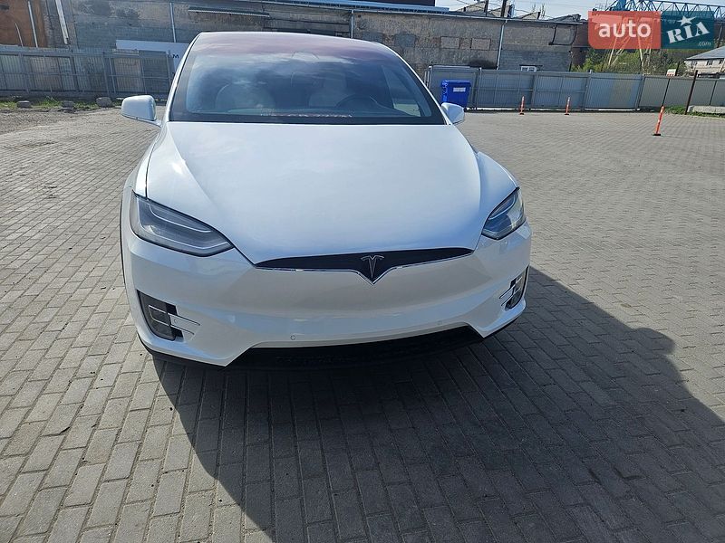 Позашляховик / Кросовер Tesla Model X 2020 в Львові