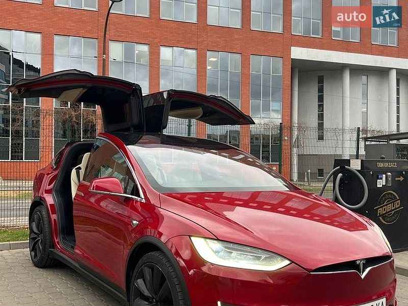 Внедорожник / Кроссовер Tesla Model X 2019 в Львове