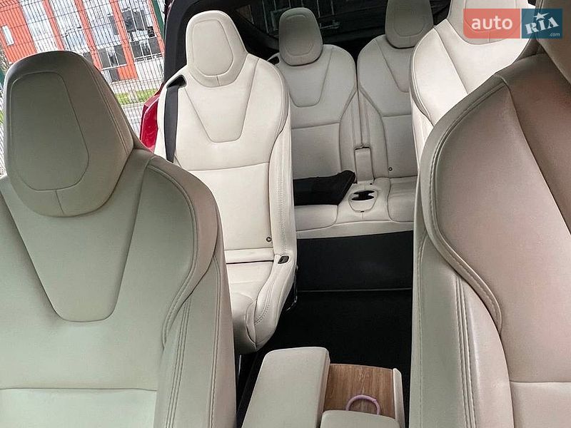 Внедорожник / Кроссовер Tesla Model X 2019 в Львове