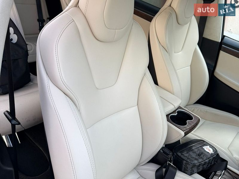 Внедорожник / Кроссовер Tesla Model X 2017 в Львове