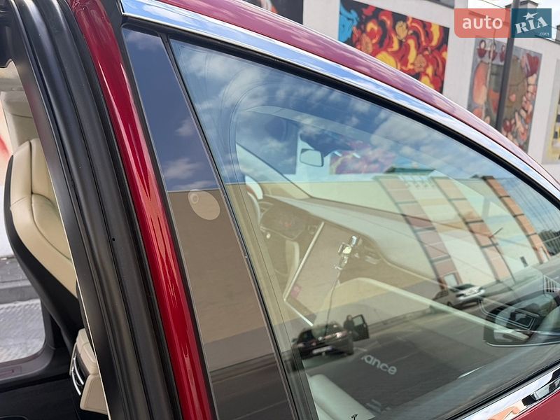 Внедорожник / Кроссовер Tesla Model X 2017 в Львове