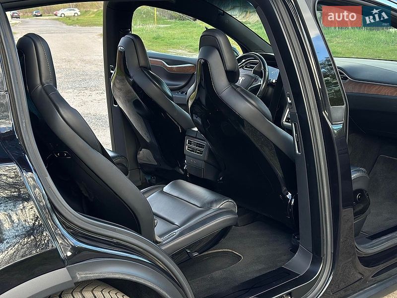 Внедорожник / Кроссовер Tesla Model X 2016 в Львове
