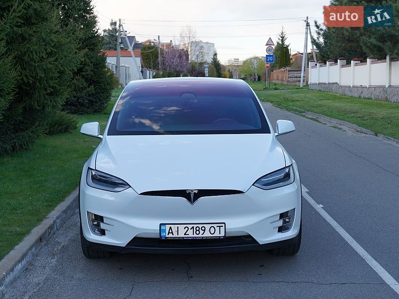 Внедорожник / Кроссовер Tesla Model X 2019 в Киеве
