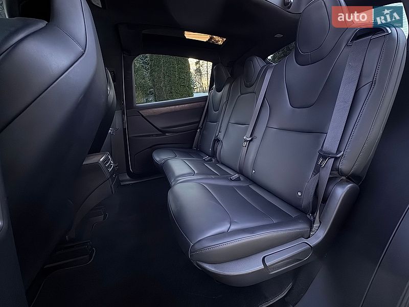 Внедорожник / Кроссовер Tesla Model X 2019 в Киеве