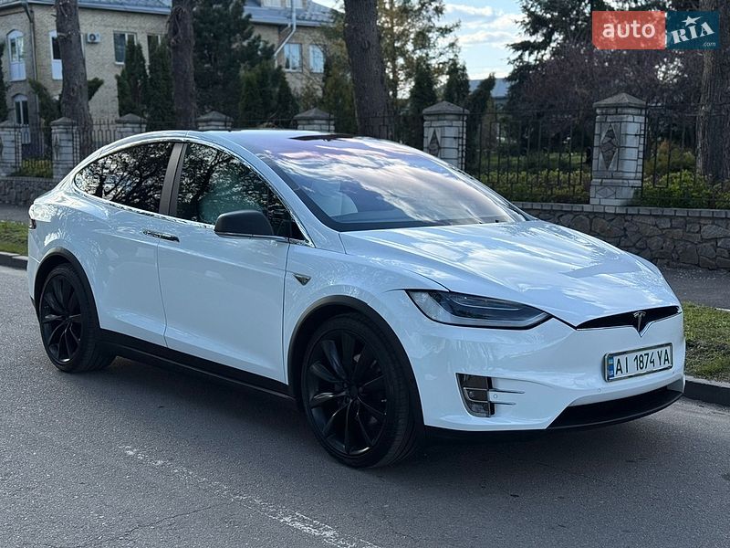 Внедорожник / Кроссовер Tesla Model X 2016 в Белой Церкви