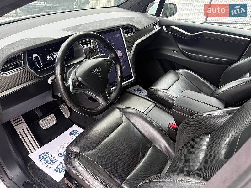 Внедорожник / Кроссовер Tesla Model X 2016 в Виннице