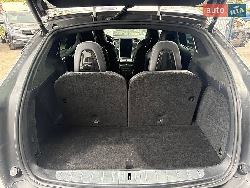 Внедорожник / Кроссовер Tesla Model X 2016 в Виннице