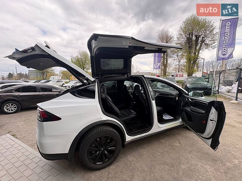 Внедорожник / Кроссовер Tesla Model X 2016 в Виннице
