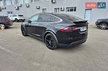 Позашляховик / Кросовер Tesla Model X 2017 в Києві