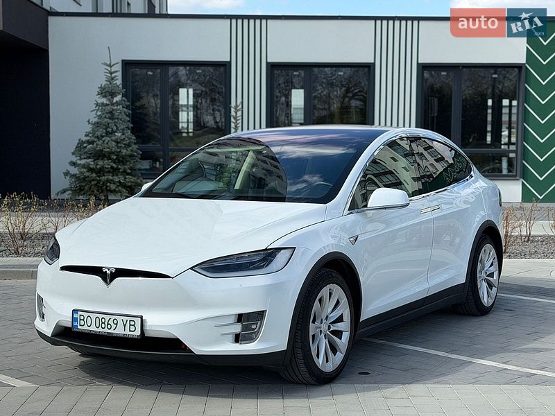 Tesla Model X 2018