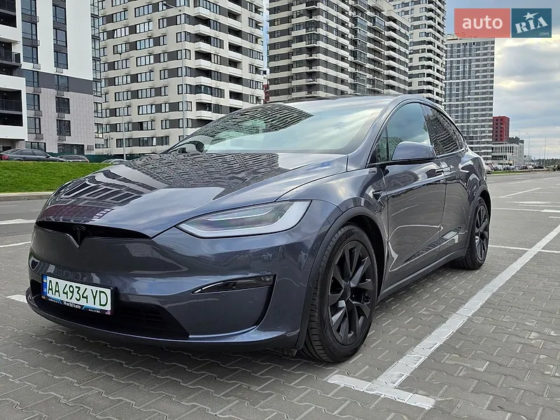 Tesla Model X 2022