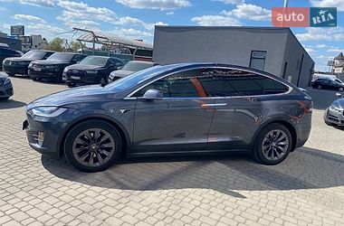 Позашляховик / Кросовер Tesla Model X 2018 в Львові