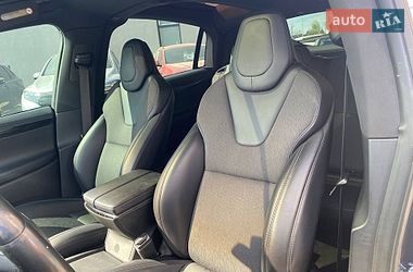 Позашляховик / Кросовер Tesla Model X 2018 в Львові