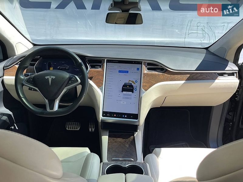 Внедорожник / Кроссовер Tesla Model X 2018 в Киеве