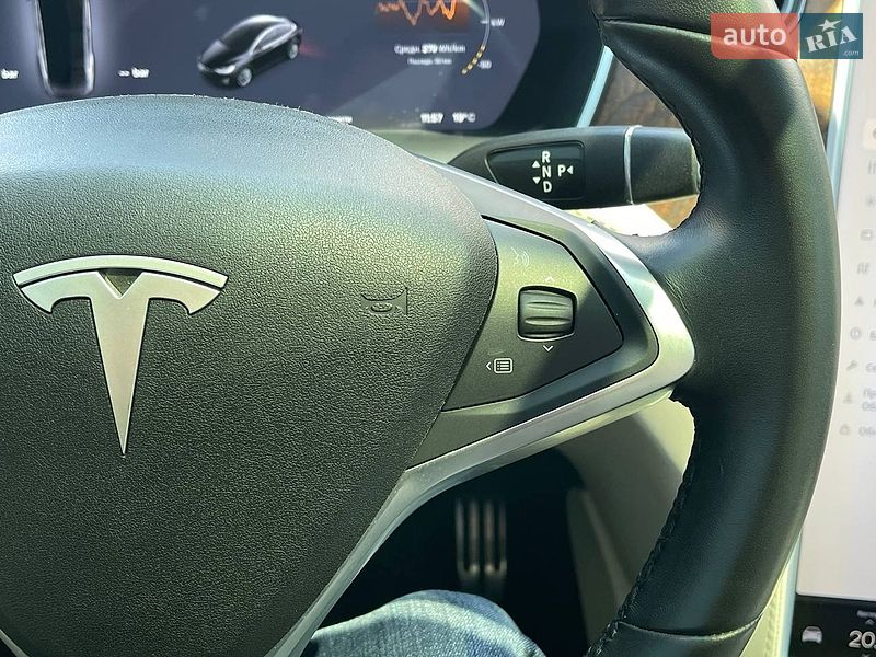 Внедорожник / Кроссовер Tesla Model X 2018 в Киеве