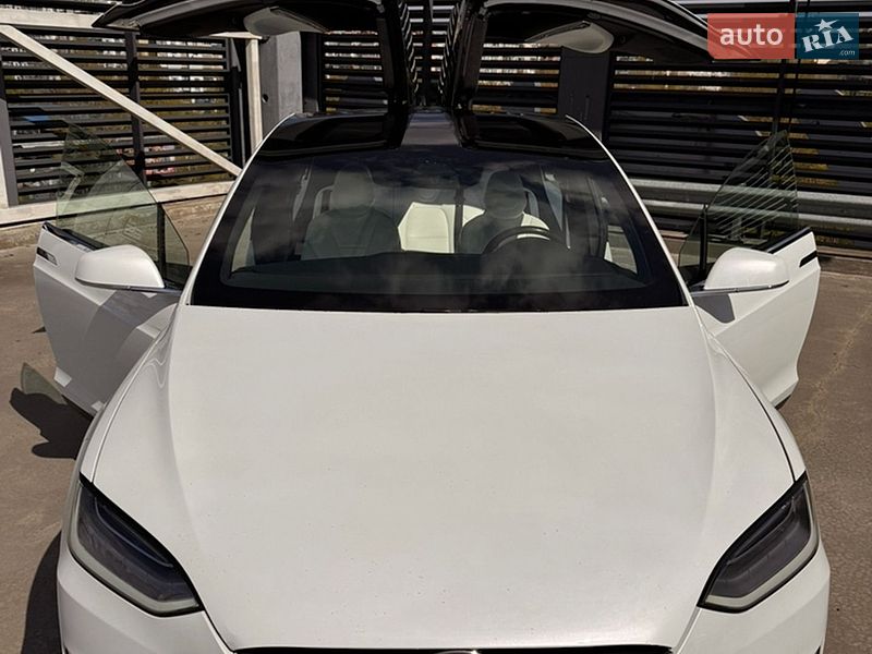 Внедорожник / Кроссовер Tesla Model X 2017 в Киеве