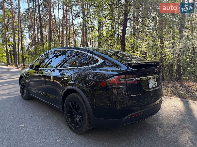 Внедорожник / Кроссовер Tesla Model X 2018 в Киеве