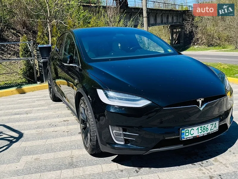 Tesla Model X