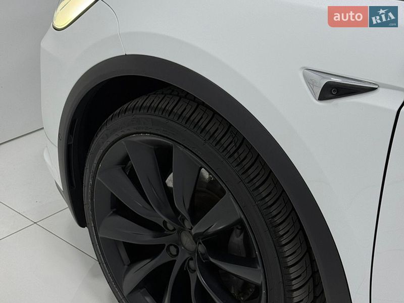 Внедорожник / Кроссовер Tesla Model X 2020 в Одессе