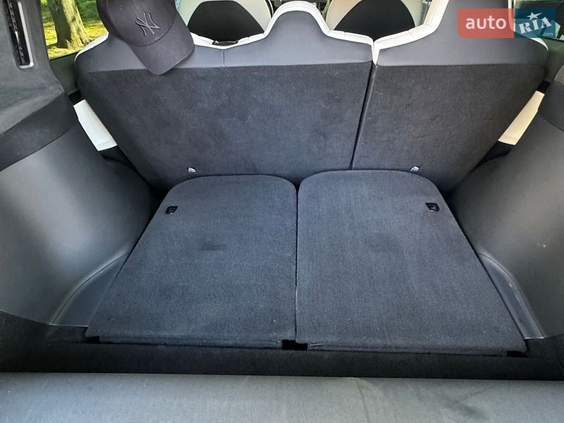 Внедорожник / Кроссовер Tesla Model X 2020 в Киеве