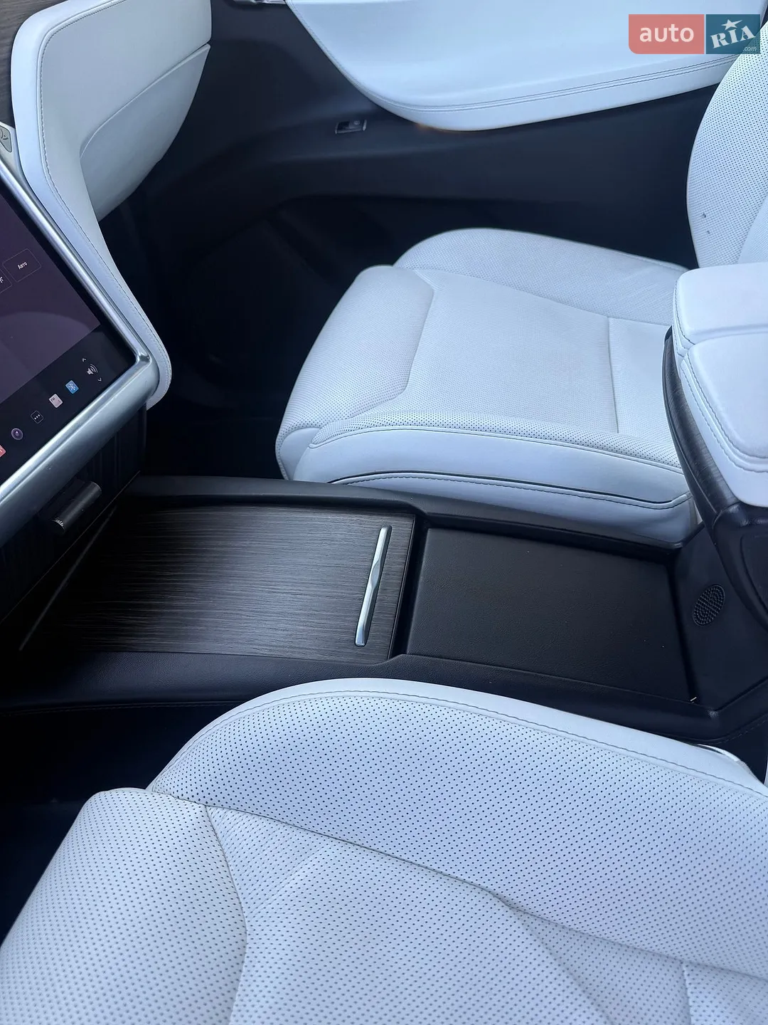 2016 Tesla Model X - мініатюра 18
