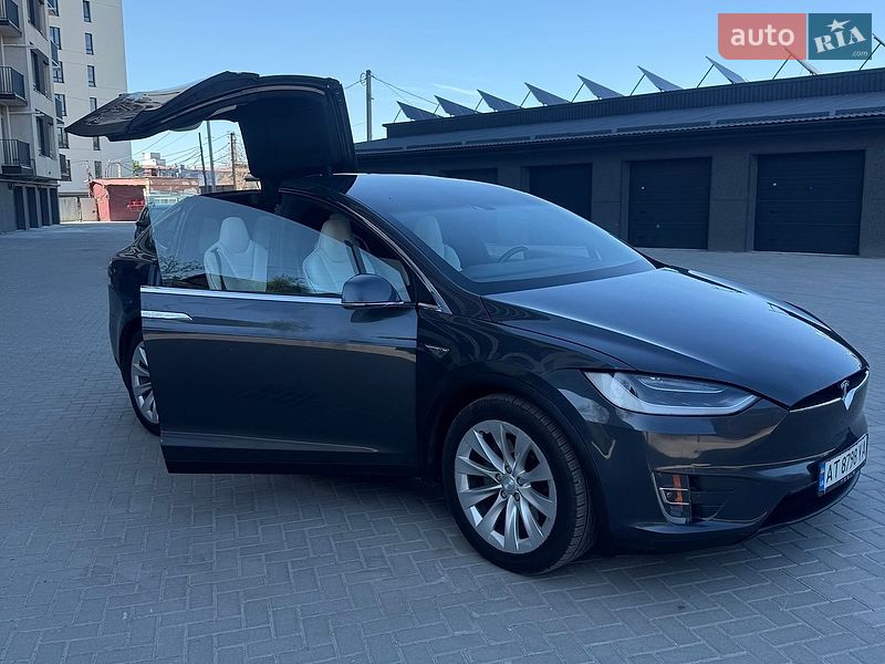 Позашляховик / Кросовер Tesla Model X 2016 в Івано-Франківську фото 32 Позашляховик / Кросовер Tesla Model X 2016 в Івано-Франківську